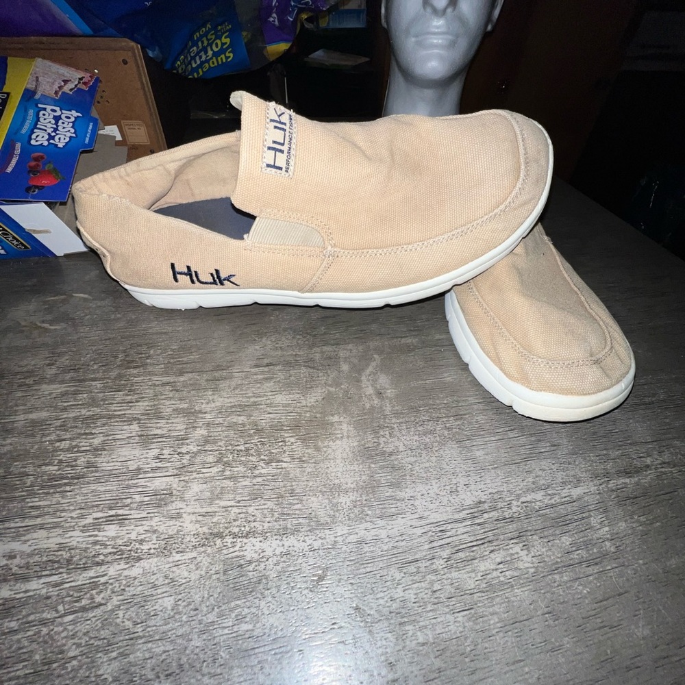 Huk performance fishing shoes